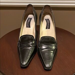 Seven7 Black Leather Classic Loafers